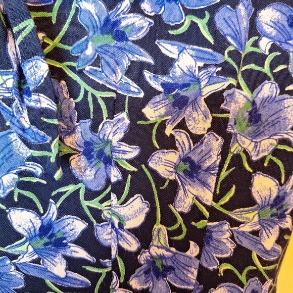 Sarin Girls Size M Short Romper Blue Floral Tie Waist Button Up Rayon Pockets - Picture 12 of 14
